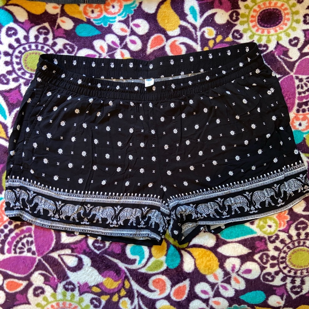 Old Navy Size XXL Elephant Print Soft Short